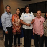 Dr. Ruben Dario Carrasco, Dra. Jocelyn Perez, Arelis Reynoso, Rafael Carrasco, y Andrea Santana de Carrasco.