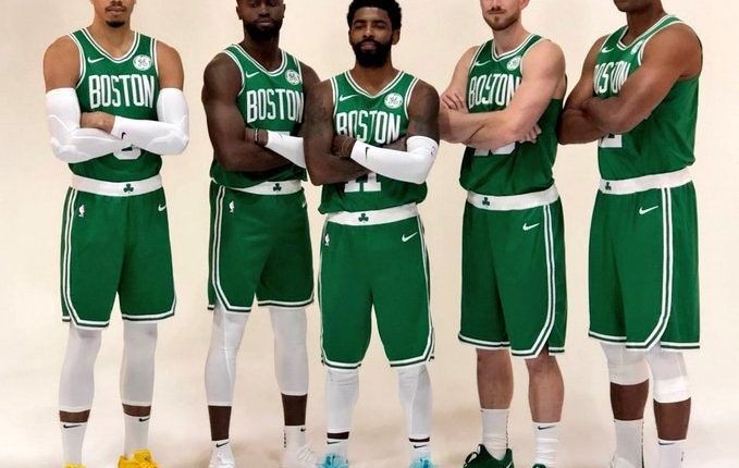 Quinteto titular de los Celtics.